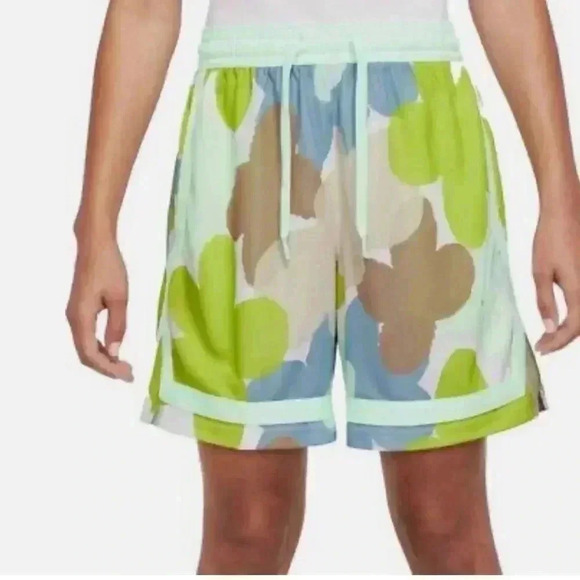 Nike Women’s Fly Crossover Shorts in Atomic Green - Picture 1 of 12